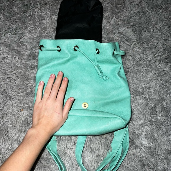 Green backpack purse - Picture 2 of 3